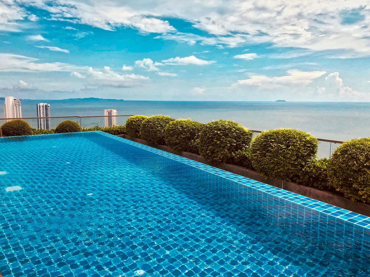 Apartamento The Peak Towers Pattaya Exterior foto