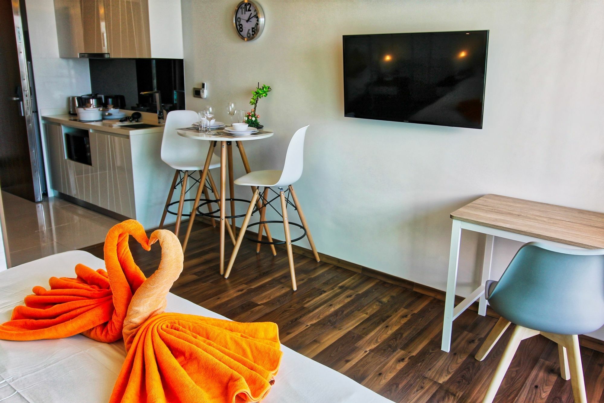 Apartamento The Peak Towers Pattaya Exterior foto